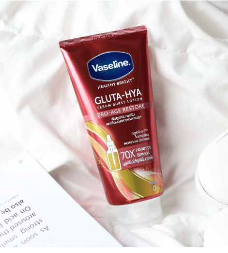 Vaseline Gluta-Hya Serum Burst Lotion Pro Age Restore 300ml on white background